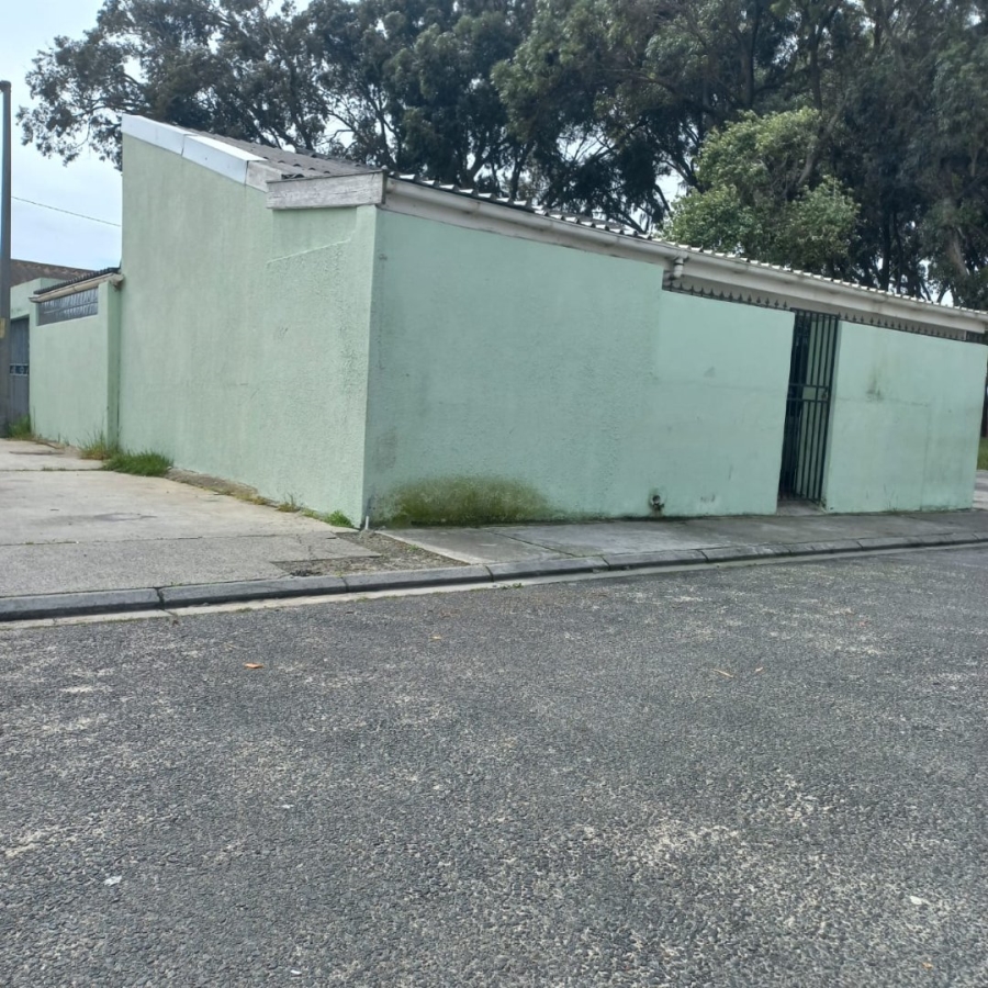 3 Bedroom Property for Sale in Lentegeur Western Cape